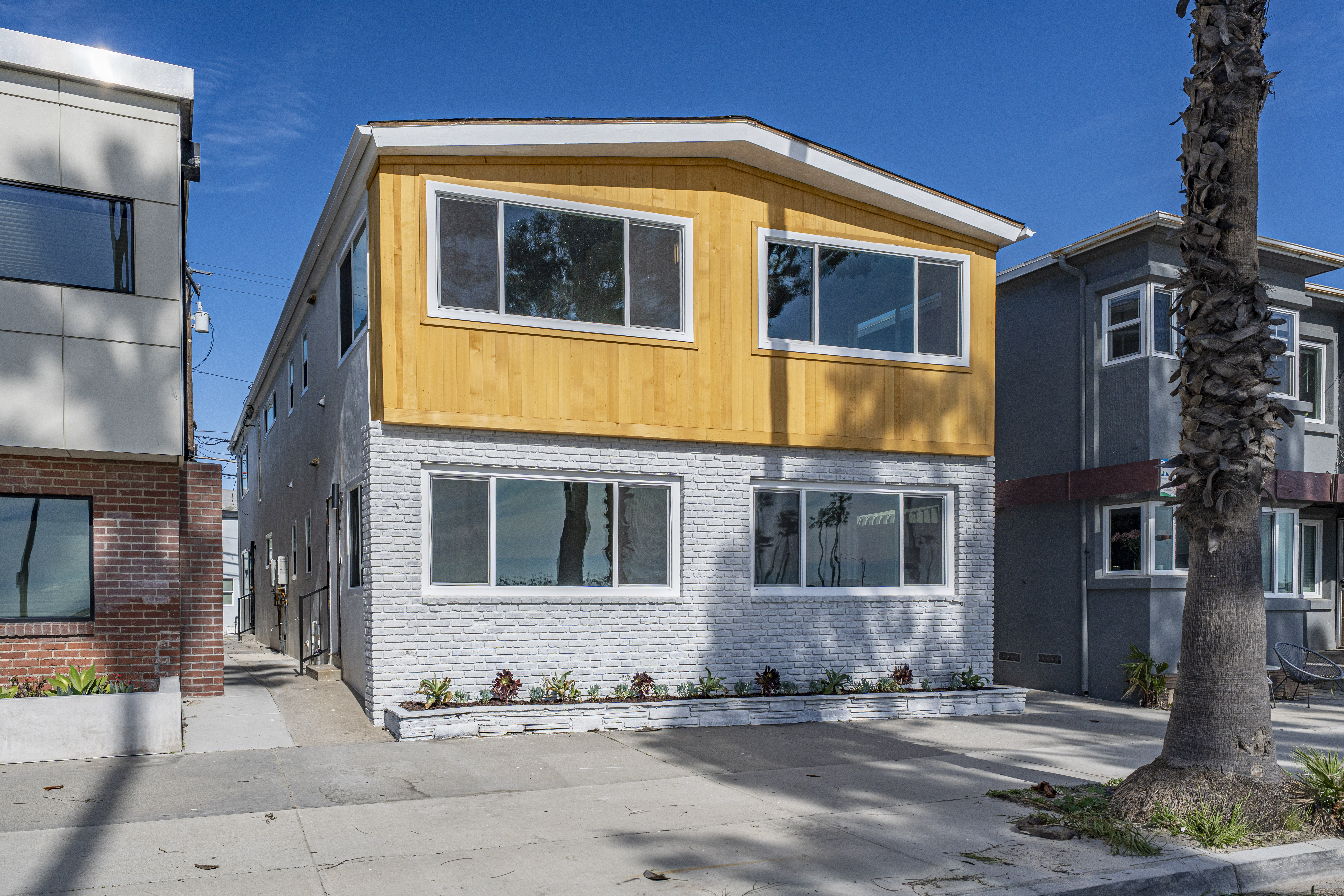5339 E Ocean Blvd thumbnail 2