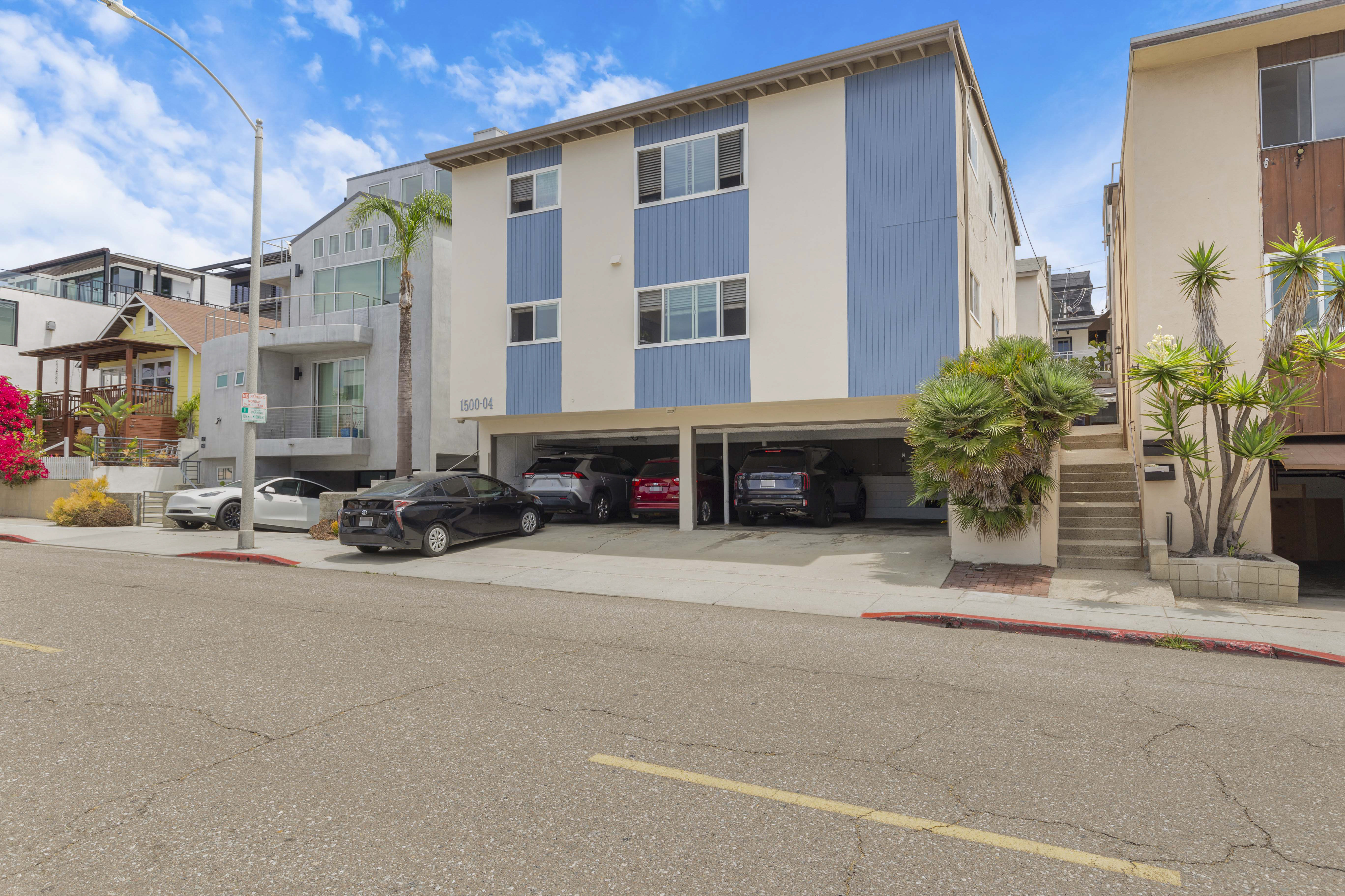 6-unit multifamily property at 1500 Manhattan Ave, Hermosa Beach, CA
