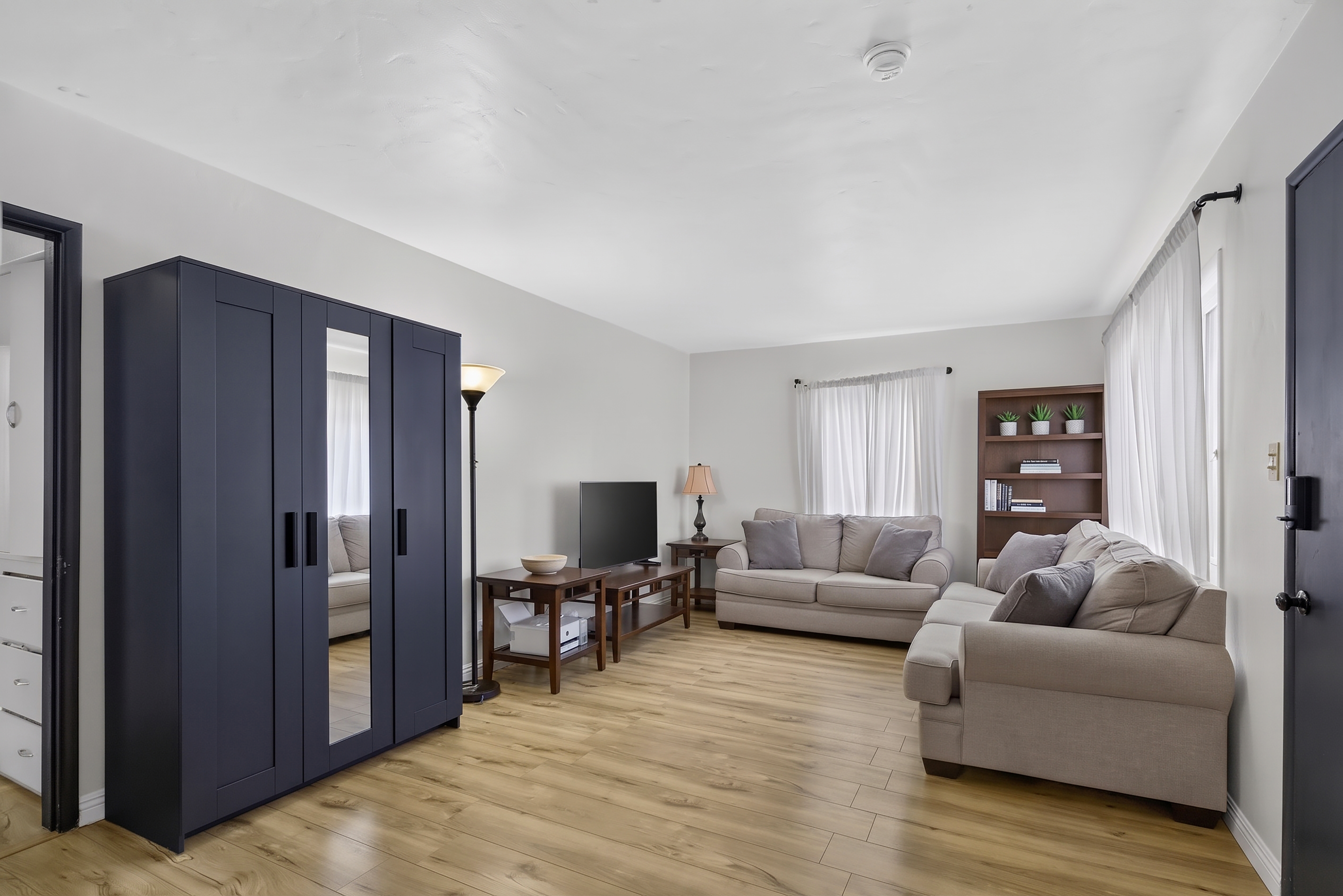 1530 W 81st St thumbnail 14