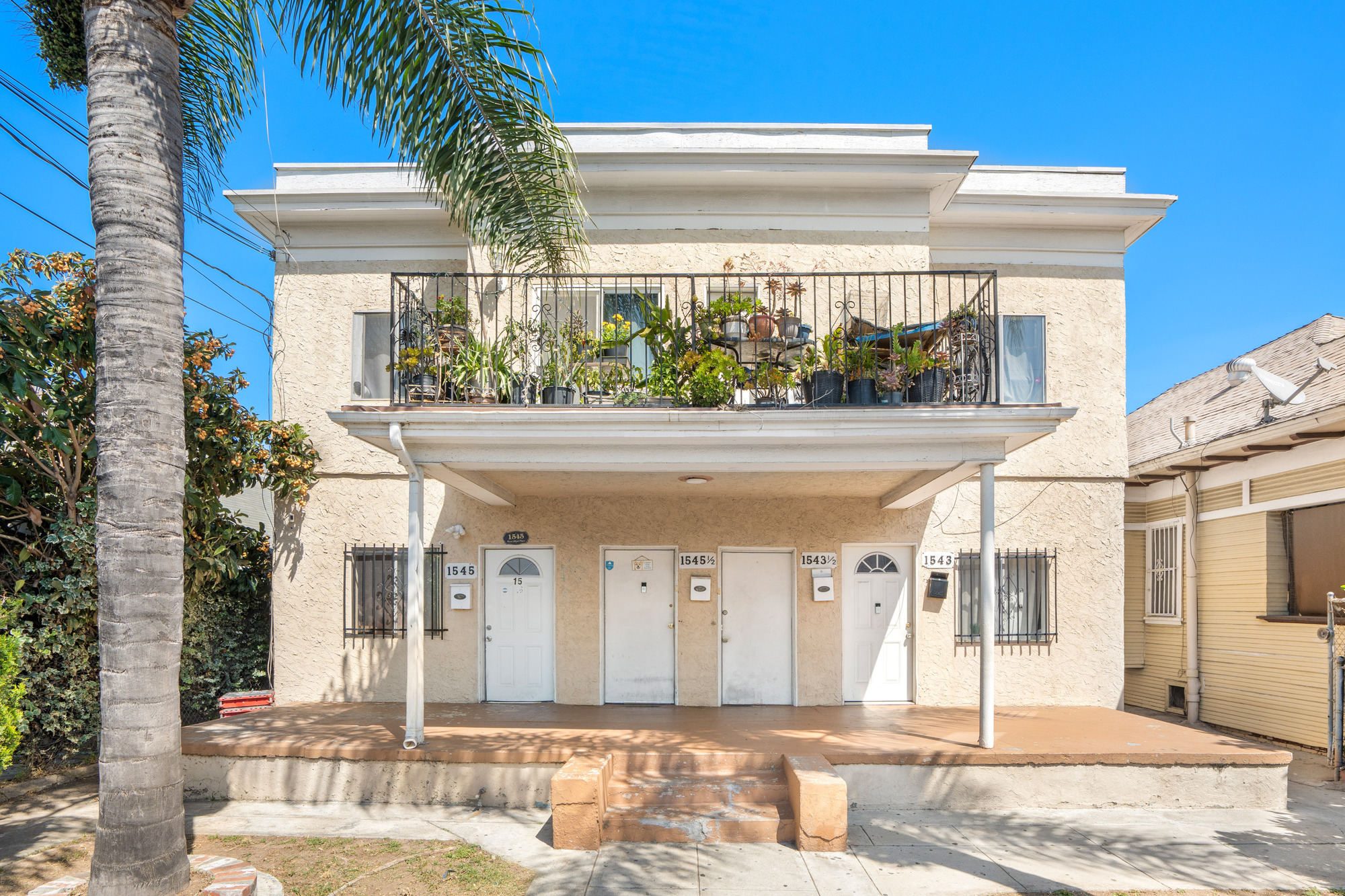 4-unit multifamily property at 1545 W 22nd Pl, Los Angeles, CA