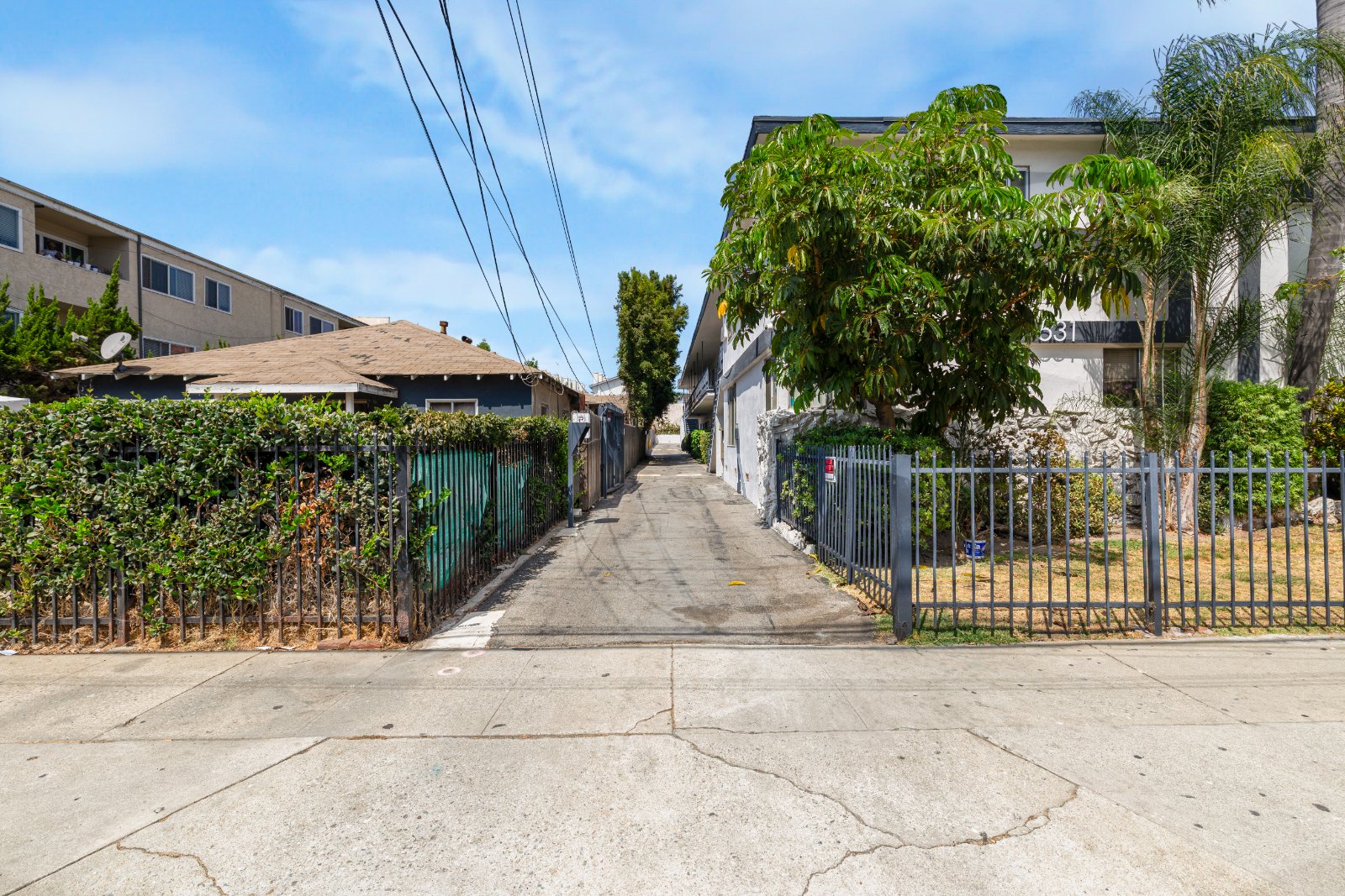531 W Hyde Park Blvd thumbnail 13