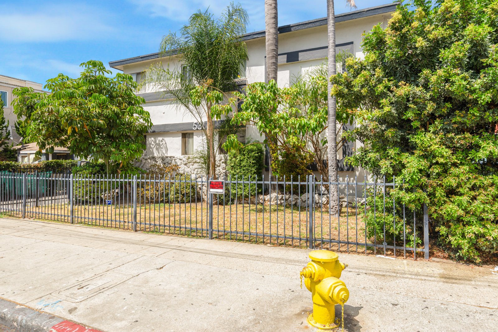 531 W Hyde Park Blvd thumbnail 2