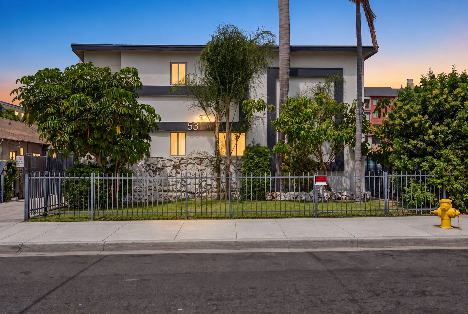 13-unit multifamily property at 531 W Hyde Park Blvd, Inglewood, CA