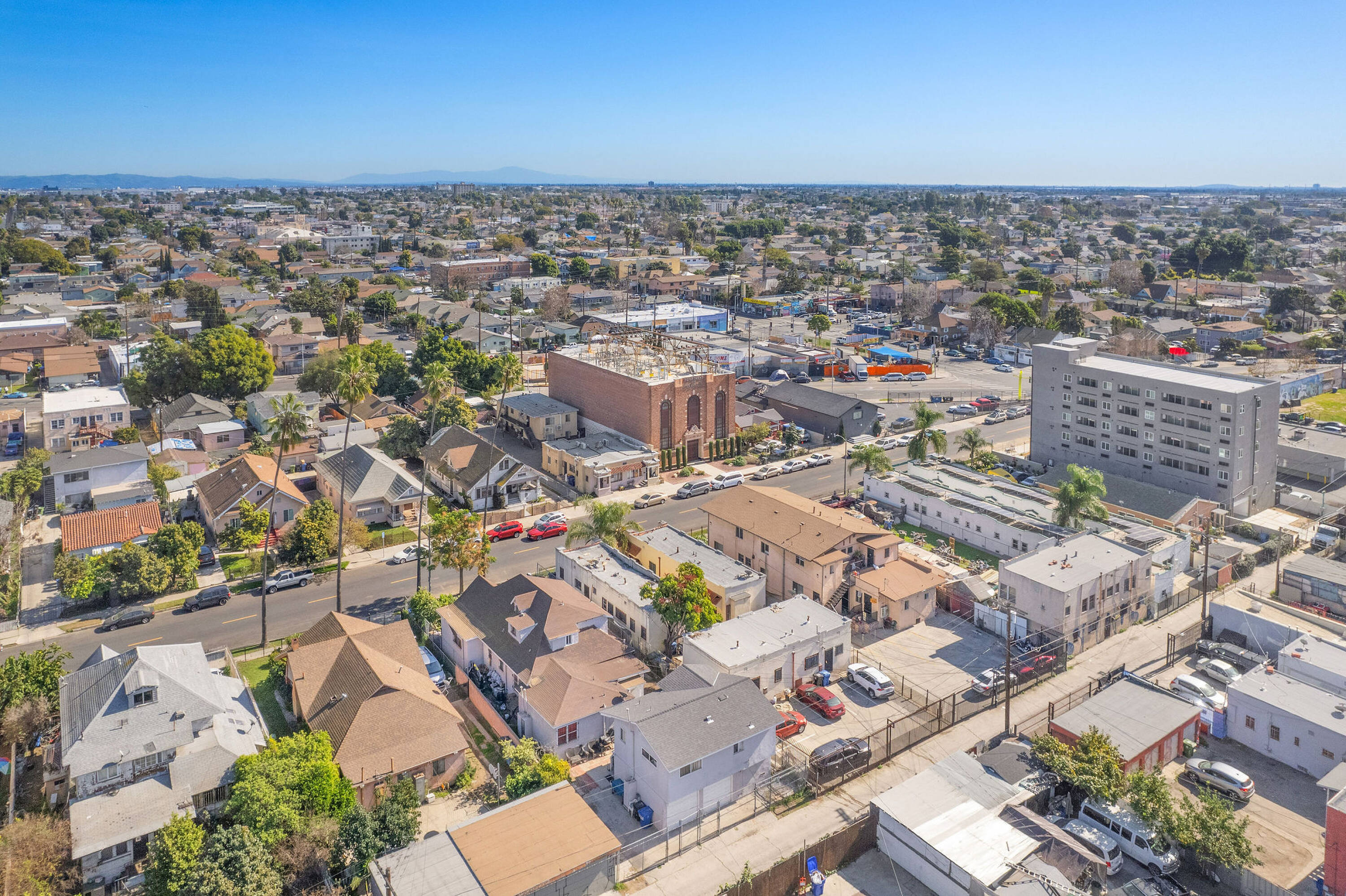 4323 Woodlawn Ave thumbnail 4